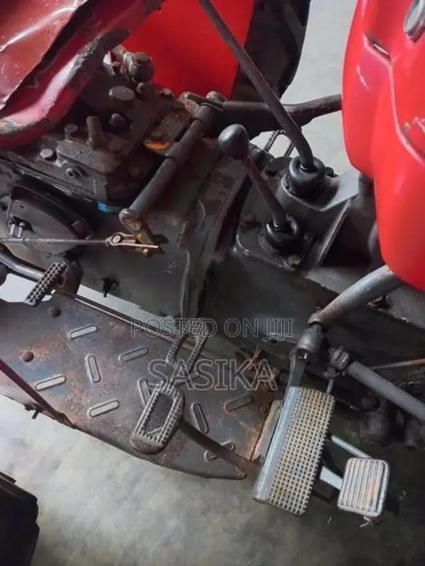 Massey Ferguson 135 DL 1995