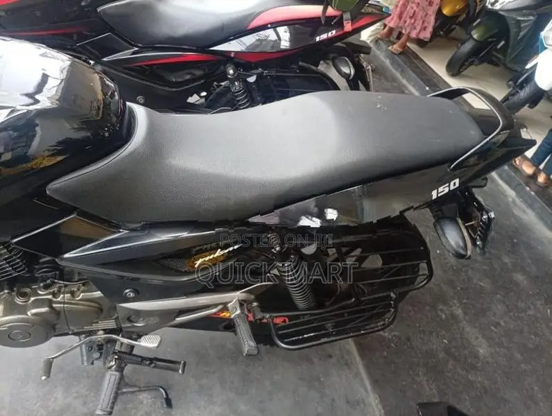 Bajaj Pulsar 150 2010