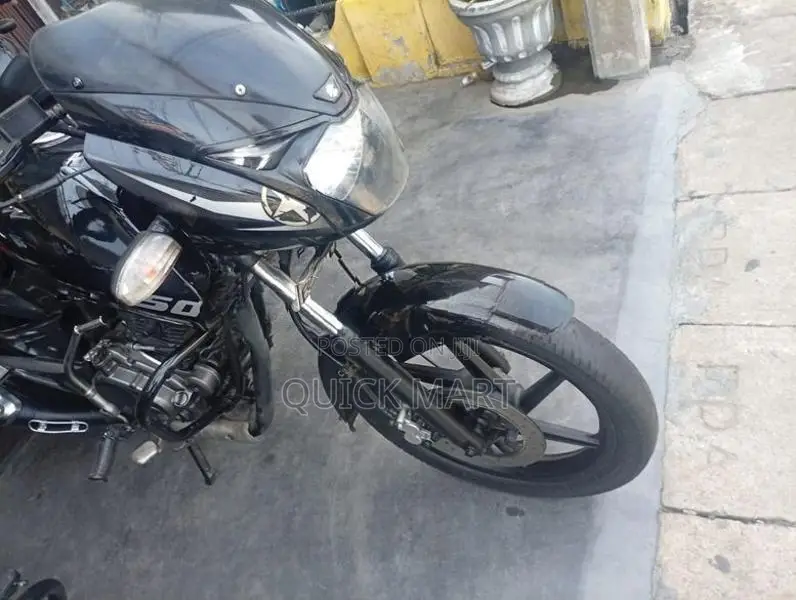Bajaj Pulsar 150 2010