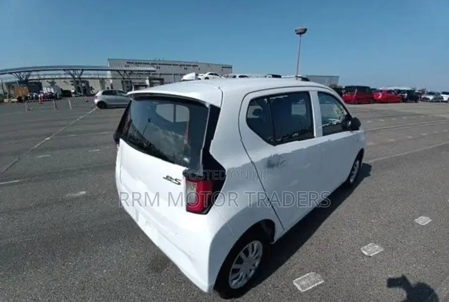 Daihatsu Mira 2025