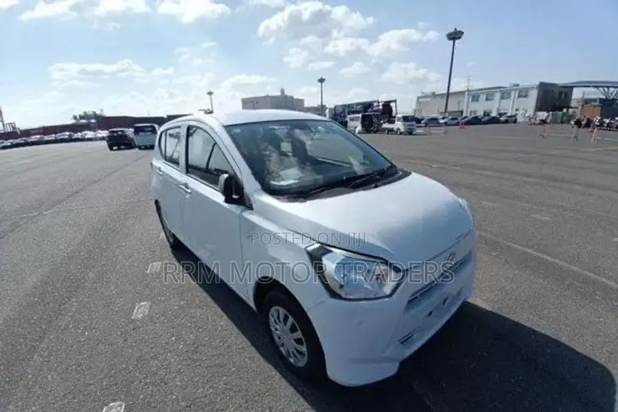 Daihatsu Mira 2025