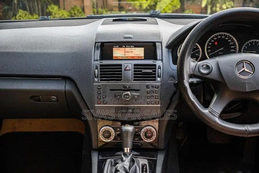 Mercedes Benz C180 2010