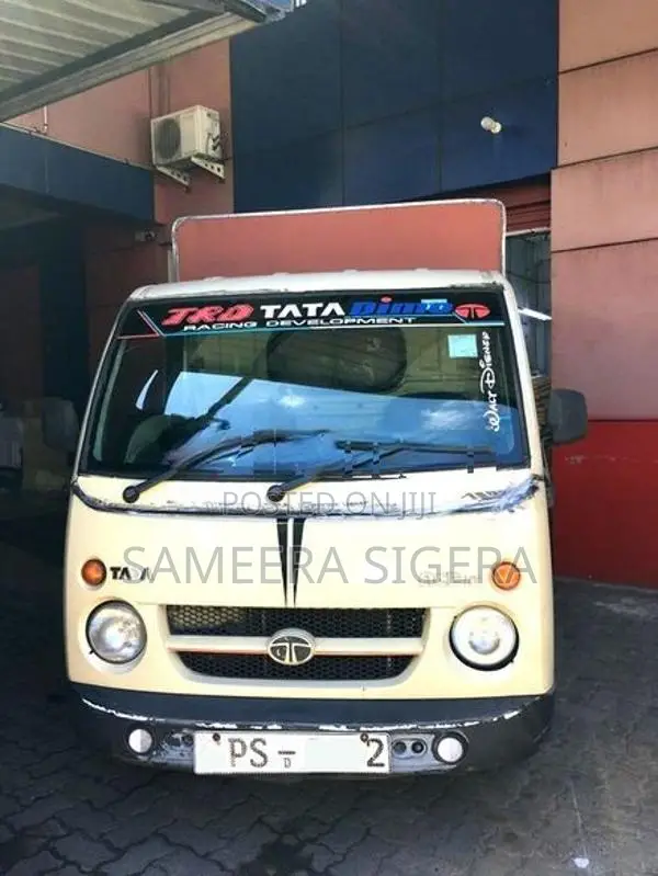 Tata Dimo Batta 2011