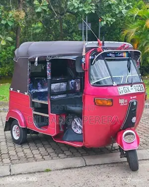 Bajaj RE 2002
