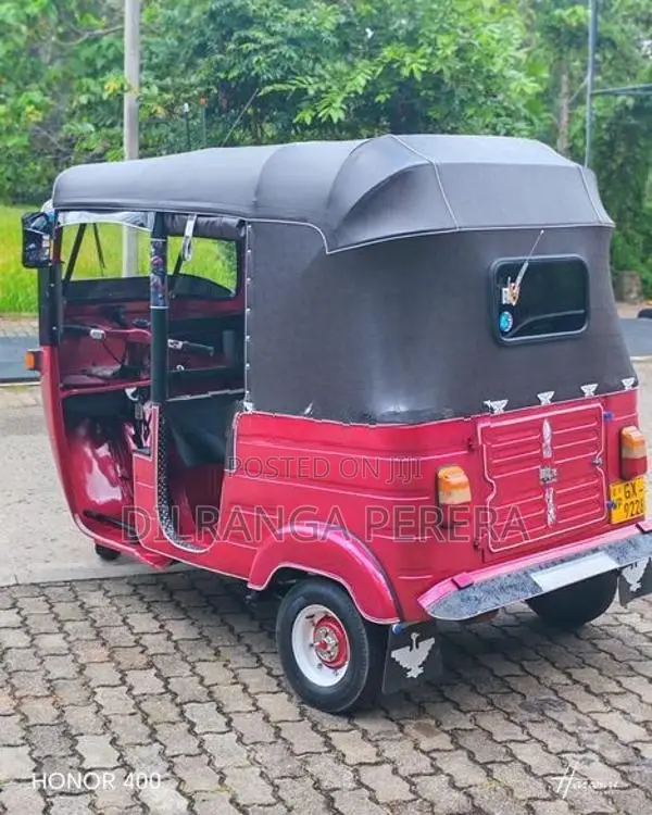 Bajaj RE 2002