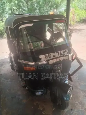Bajaj RE 2009