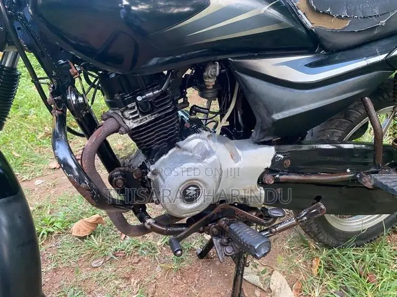 Bajaj Platina 100 2017