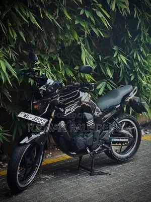 Yamaha FZ S 2011