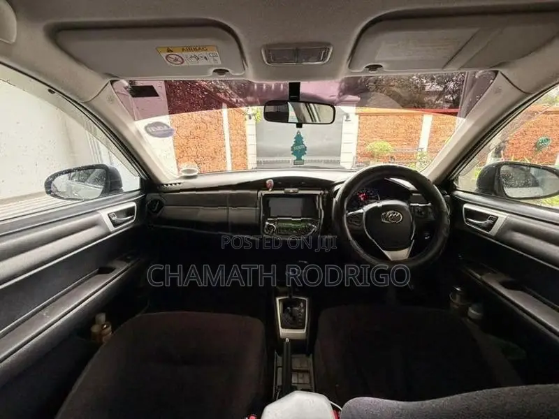 Toyota Axio Corolla 2014