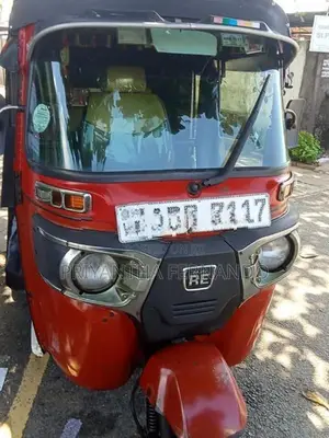Bajaj RE 2018