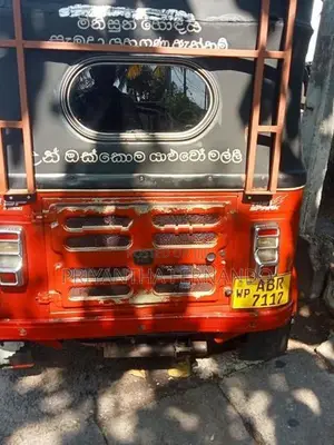 Bajaj RE 2018