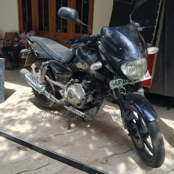 Bajaj Pulsar 150 2015