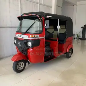 Bajaj RE 2017