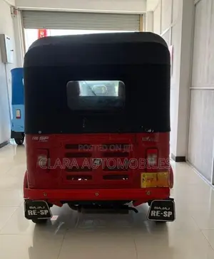 Bajaj RE 2017