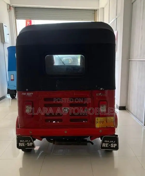Bajaj RE 2017