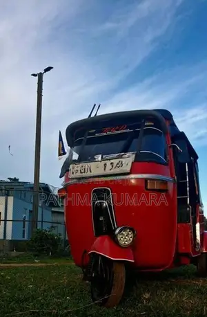 Bajaj RE 2002