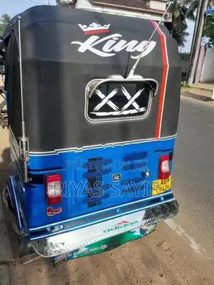 Bajaj RE 2016