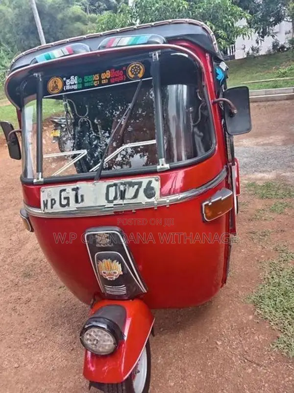 Bajaj RE 2002