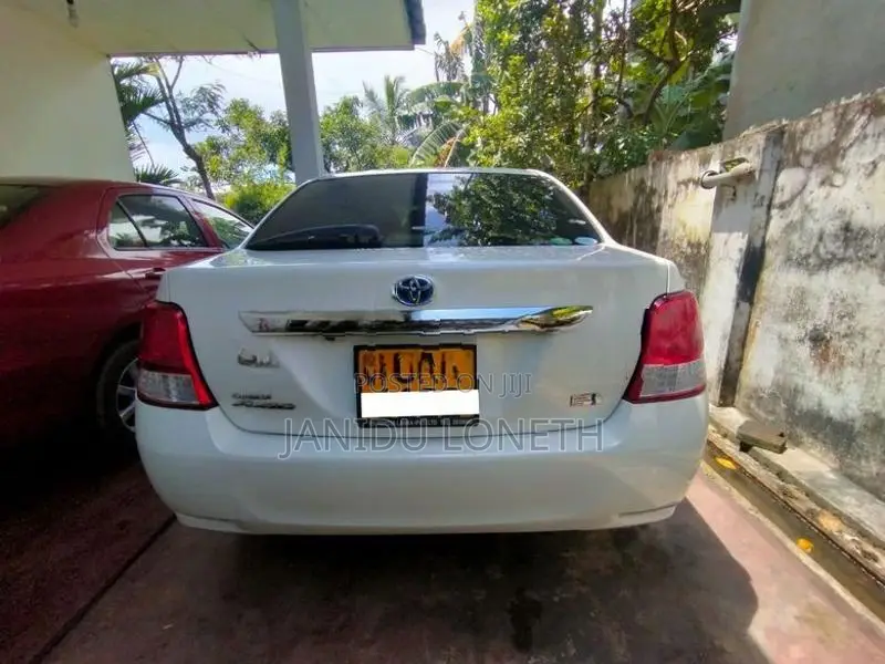 Toyota Axio 2014