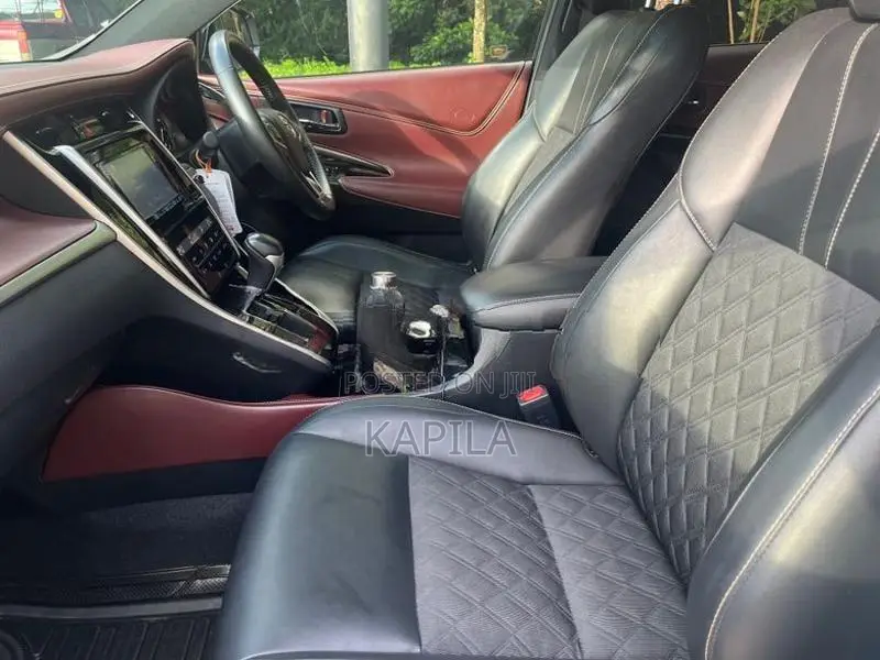 Toyota Harrier 2017