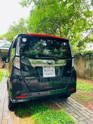 Toyota Roomy 2024
