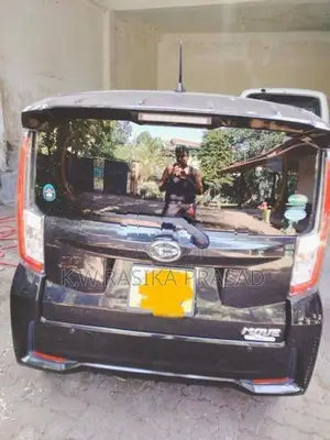 Daihatsu Move 2016