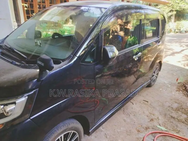 Daihatsu Move 2016