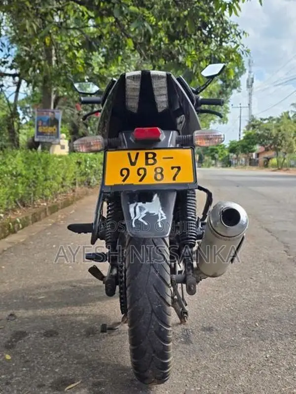 Bajaj Pulsar 200 2009