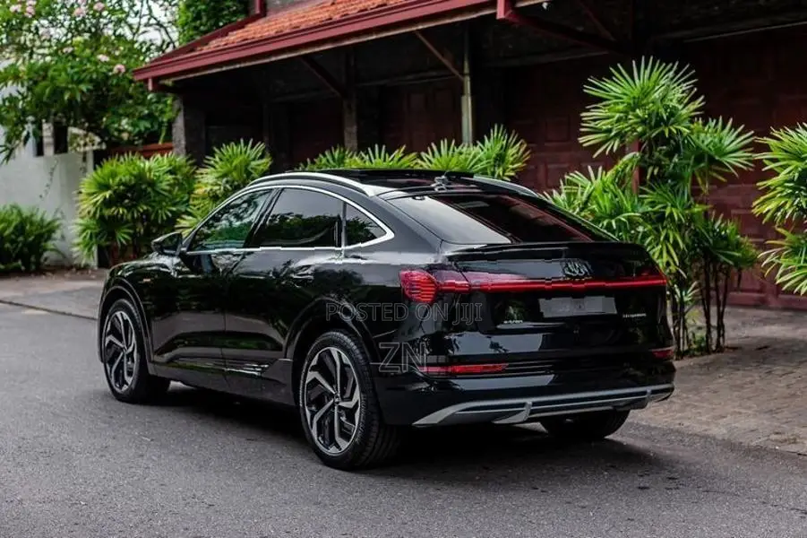 Audi Q8 E Tron 50 Sportback S Line 2024