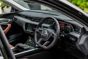 Audi Q8 E Tron 50 Sportback S Line 2024