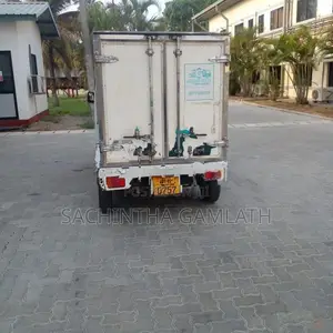 Suzuki Carry 2011