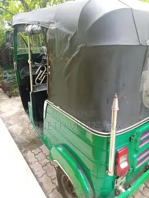 Bajaj RE 2014