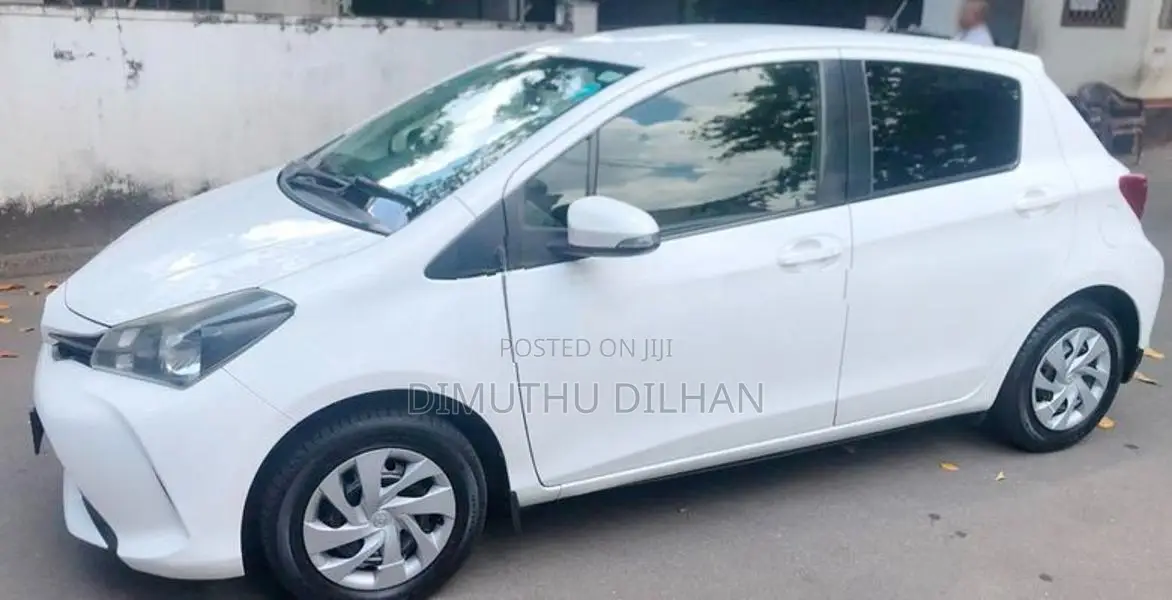 Toyota Vitz 2015