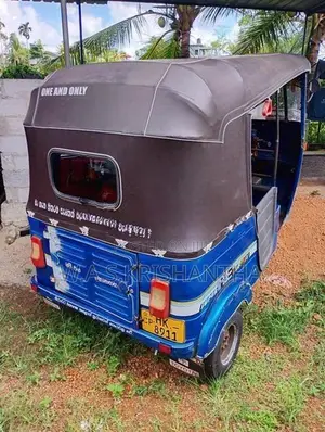Bajaj RE 2003