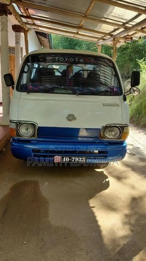 Toyota LH30 1980