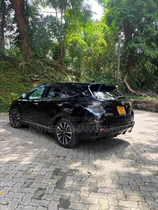 Toyota Harrier 2017