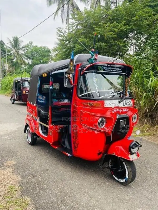 Bajaj RE 2014