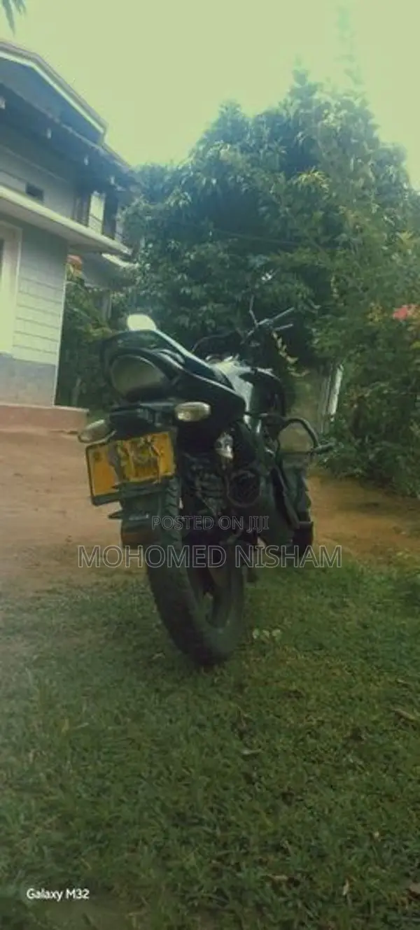 Hero Hunk 160R 2016