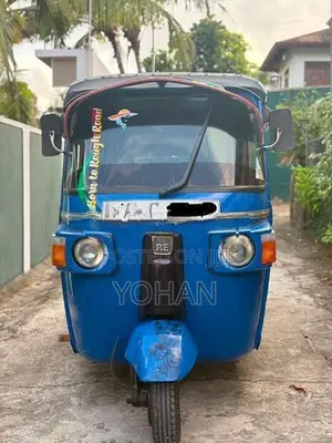 Bajaj RE 2012
