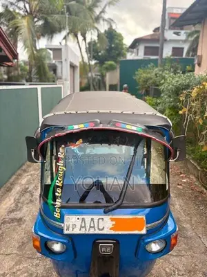 Bajaj RE 2012