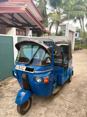 Bajaj RE 2012