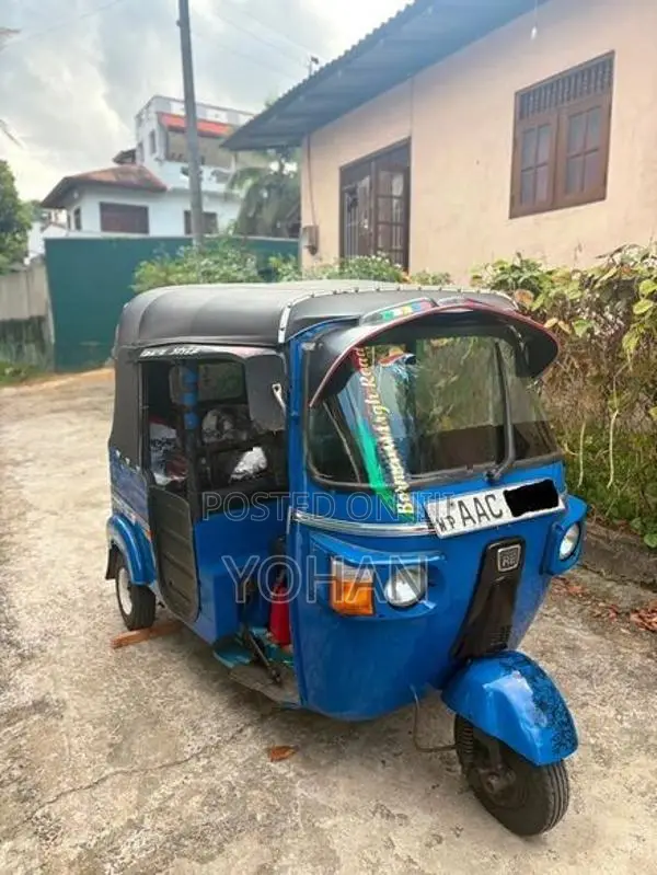 Bajaj RE 2012