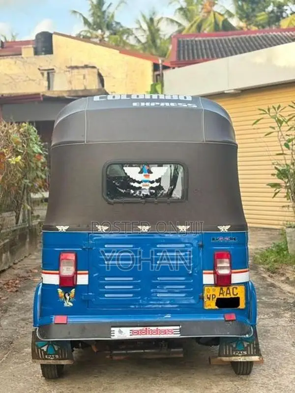 Bajaj RE 2012