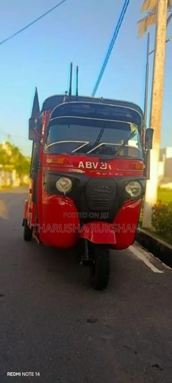 Bajaj RE 2025