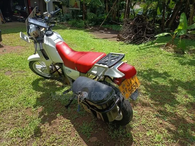 Honda AX1 2002