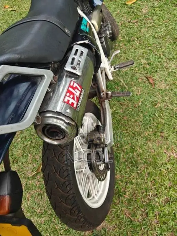 Honda AX1 2004