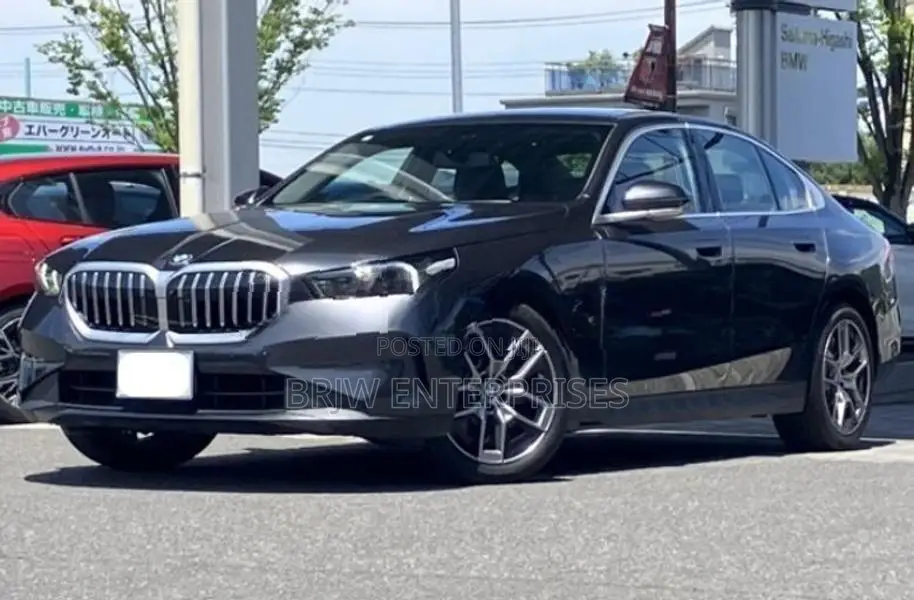 BMW 523i Exclusive 2024