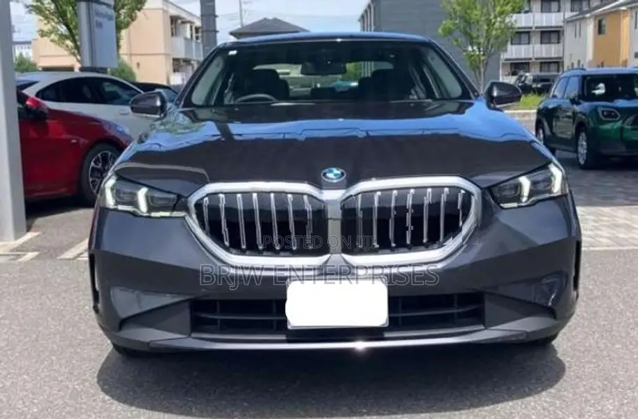 BMW 523i Exclusive 2024