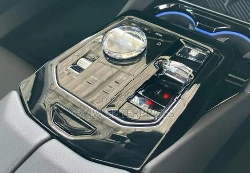 BMW 523i Exclusive 2024