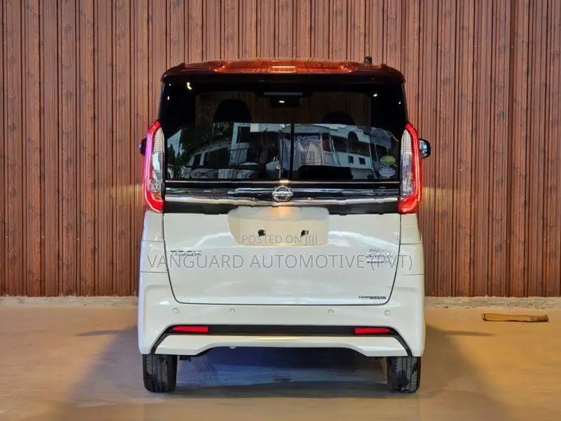 Nissan Roox 2023